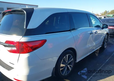 2024 Honda Odyssey Touring z USA, uszkodzony, nr VIN 5FNRL6H80RB045725